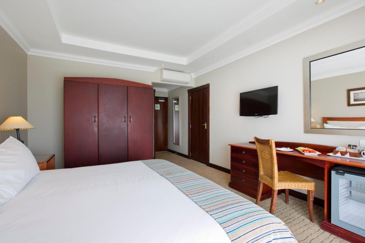 Garden Route Hotel มอสเซิลเบย์ ภายนอก รูปภาพ